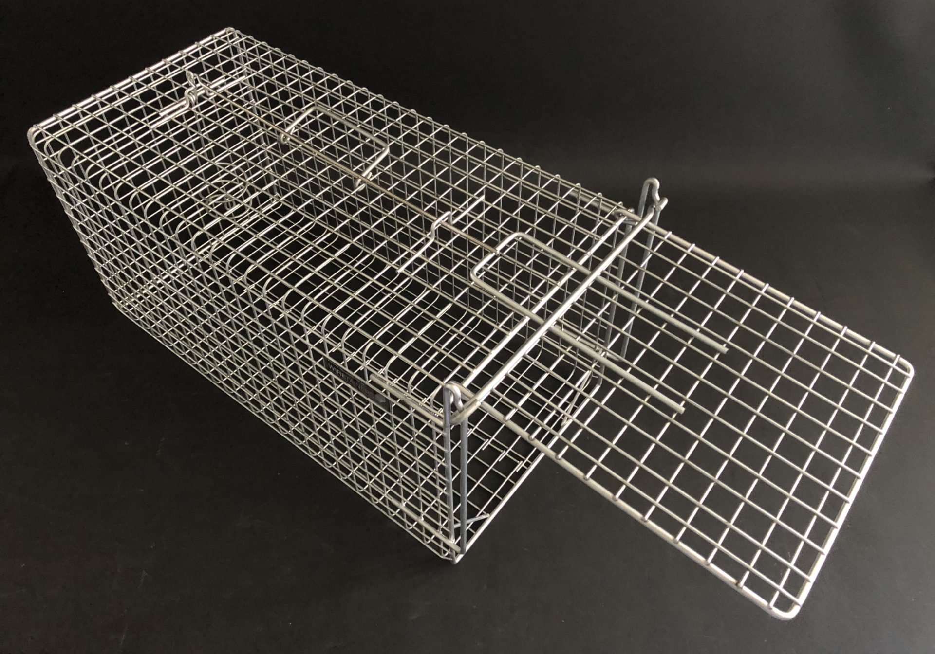 https://animal-care.com.au/wp-content/uploads/Wiretainers-Possum-Trap-Set-e1617773675166.jpg